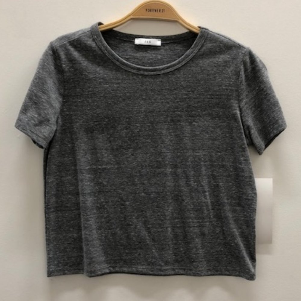 medium gray t-shirt